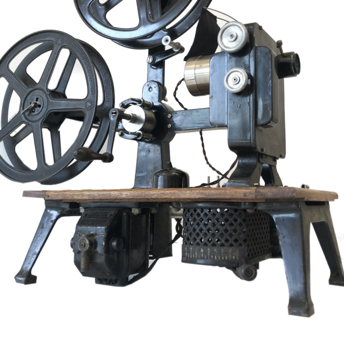 Krupp-Ernemann Kinox projecteur cinéma 35 mm